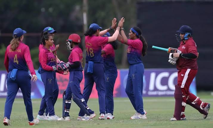 UAE vs Qatar women’s : మా టీం అంత అవుట్.. క్రికెట్లో సంచలనం.. ఏకంగా 10 మంది బ్యాటింగ్ చేయమంటూ..!